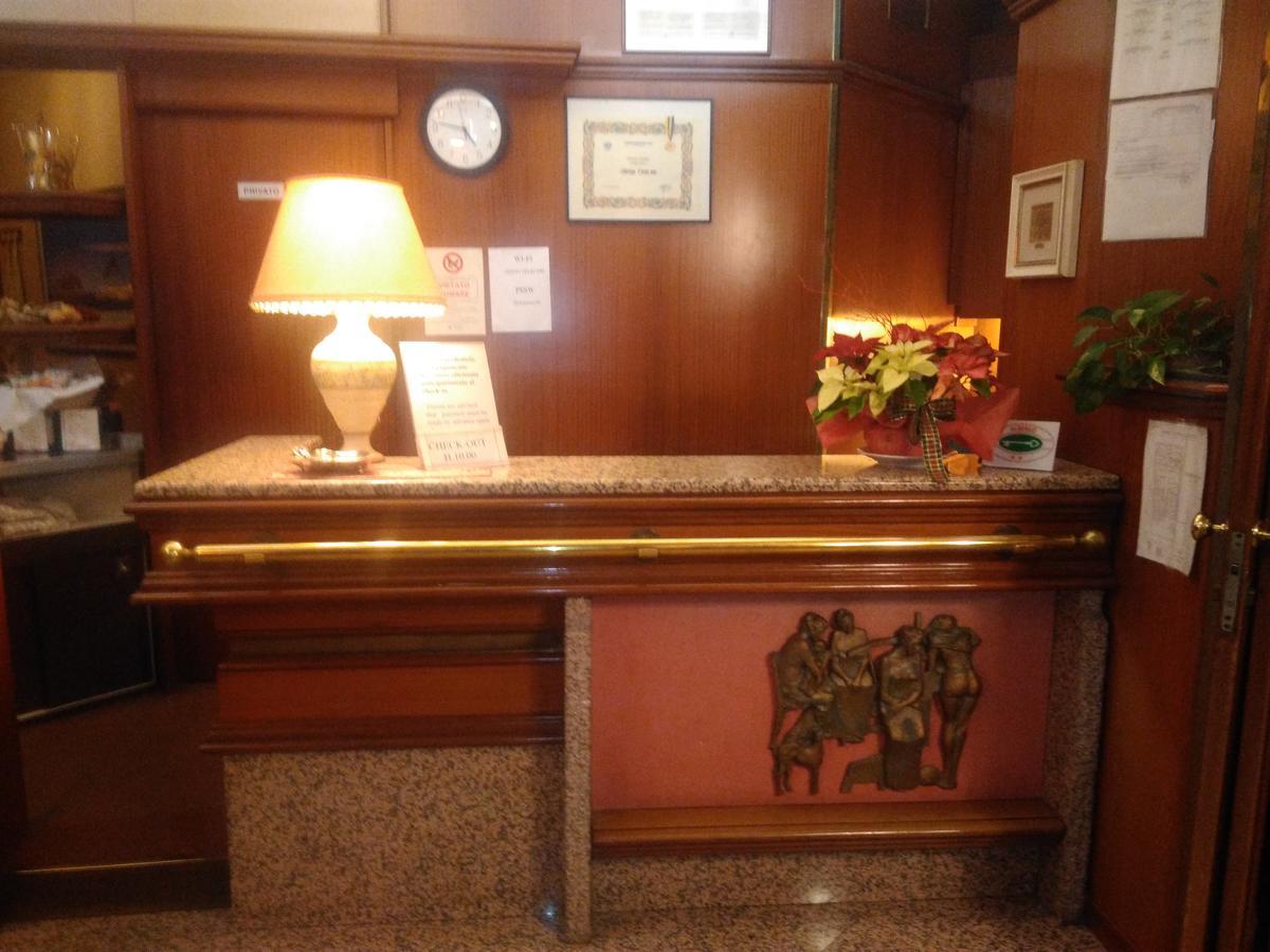 Hotel Elena Верона Екстериор снимка
